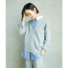 深Vネックニットプルオーバー