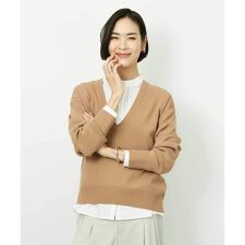 Vネックニットプルオーバー