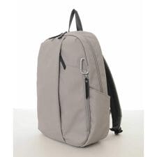 [A4収納可/カラビナ付き]センターポケットデザインリュック