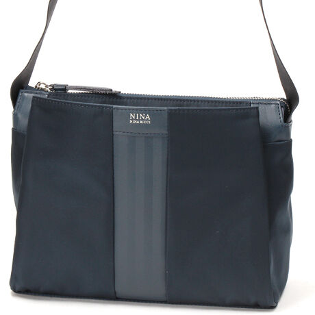 [^:031150050]ji b`̃fUCvfłXgCvꂽobOłB̂iCƃXgCv̌^v̑gݍ킹ŁA肰Ȃuh炵̂obOɎdグ܂BXgCv̌^͋߂Ōƃw{[̌^ɂȂĂẢł肰ȂXgCvɌ悤ɂȂĂ܂BjiEji b`@NINA NINA RICCI@}VEGhEîCɓo^ēׂ݌ɂ킸ȎAN[|Z[̊JnȂǂm点܂BЂo^肢܂BuĥCɓo^ViēׂȂǂm点܂BЂo^肢܂B