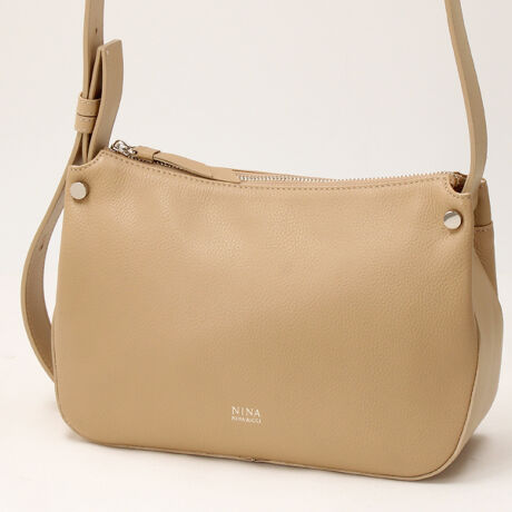 [^:030050010]VvǋgŃVGbgɓoĂobOV[YłBeCXg肰ȂgƂ芴̂鑾߂̎Rŕ\AɃ\tgȃVN^vgp邱ƂłȂ₩Ȋv̓ł悤ɂĂ܂Bo[̋̂킦Ń}`ɉ荞ފv̓oĂ܂BƎ̈ႤṽRrł肰Ȃ悳Amɂ킹₷VvȃobOɎdグ܂BjiEji b`@NINA NINA RICCI@}VEGhEîCɓo^ēׂ݌ɂ킸ȎAN[|Z[̊JnȂǂm点܂BЂo^肢܂BuĥCɓo^ViēׂȂǂm点܂BЂo^肢܂B