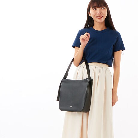 [^:030050210]VvǋgŃVGbgɓoĂobOV[YłBeCXg肰ȂgƂ芴̂鑾߂̎Rŕ\AɃ\tgȃVN^vgp邱ƂłȂ₩Ȋv̓ł悤ɂĂ܂Bo[̋̂킦Ń}`ɉ荞ފv̓oĂ܂BƎ̈ႤṽRrł肰Ȃ悳Amɂ킹₷VvȃobOɎdグ܂BjiEji b`@NINA NINA RICCI@}VEGhEîCɓo^ēׂ݌ɂ킸ȎAN[|Z[̊JnȂǂm点܂BЂo^肢܂BuĥCɓo^ViēׂȂǂm点܂BЂo^肢܂B