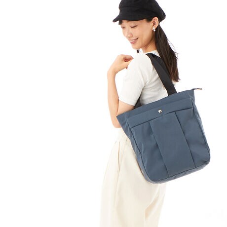 [^:031115950]lC̃u[V[YɐV炪ołBJWAȃh[XgOv[cɁASe[v𖳒ne[vɕύXāAƏꂢ߂ȈۂɎdグ܂BCȂĂǂꏊŋCyɎĂ64iCfނ̌yʂȃobOV[YɂȂĂ܂B64iCƂ́ARbg60EiC40̍an̂ƁBỸ}Eep[J[ȂǂɂgpĂ܂BjiEji b`@NINA NINA RICCI@}VEGhEîCɓo^ēׂ݌ɂ킸ȎAN[|Z[̊JnȂǂm点܂BЂo^肢܂BuĥCɓo^ViēׂȂǂm点܂BЂo^肢܂B