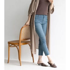 美脚シルエットテーパードデニムパンツ