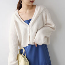 セーラーカラーショート丈ニット