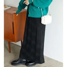 変形プリーツタイトスカート