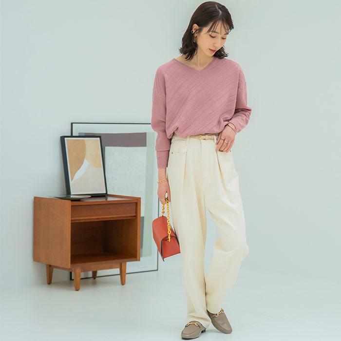 ラメ糸使い斜め編柄ニット