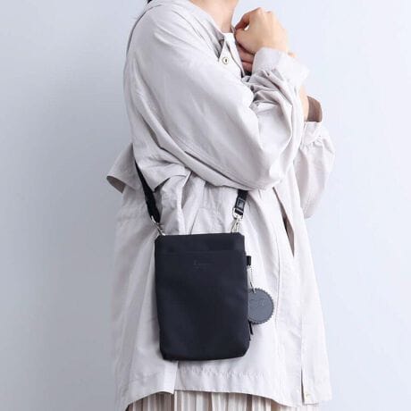 [^:35950]ԂłołāAX}zgĕ֗ȃX}zV_[BX}złȂA⃊bvȂǂ[\ŁA1ło\łBX}zV_[́AobO̒oꂷA킸킵Ă֗ACełByV_[xgzE\Œߋ@\̂V_[xgtybV|Pbgzނ܂Aǂɓꂽ₷bV|Pbgywʃ|Pbgzoꂵ₷wʃ|Pbg