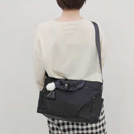 [^:68873]ȃ^bZJWAobOV[YBĉiCfނɁAtFCNU[|Cgg邱ƂŏiŐꂽfUCɎdグ܂B^bN̂ӂƂVGbg|CggɂAsɂALV[Ŋ􂵂Ă閜\ACełB͐₩ȋCɂȂsNx[XɁAuv`[tɂؘRfUC܂BB5TCY[\ȃTCYBg[gobOƂĂV_[obOƂĂgp\2waydlłB|PbgEbVt@Xi[|Pbg~1EЃ}`I[v|Pbg~2O|PbgEtg|Pbg~1Etg|PbgI[v|Pbg~1ETCh|Pbg(ybg{g[\)~2Ewʃ|Pbg~1ZbgAbvxgtwʃ|Pbg̓ZbgAbvxgƂĂgp\BX[cP[X̃nhɌŒ肷邱ƂňړX[YɁB̂gJiihtŃnbs[܂܂悤ɁBČCŋAĂ܂悤ɁBȊ肢߂̂`[łB