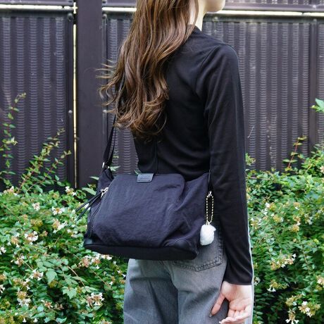 [^:19083]gxfC[rWlXBV[XɎgi`eCXǧyʃg[^V[YBۂ̃}bgŃV̂fނɁAtFCNU[|Cgg邱ƂŁAJWA̒ɏifUCɎdグ܂Bx[WJ[̂݃p[̂tFCNU[gpA؂₩ŃGKgȈۂɁBVvŃ~j}ȃfUCȂ̂ŕLV[ER[fBl[głg܂B[VGbgIȃV_[obOB}`肠̂ŕKvȉו[\łB 500mLybg{gɓTCYłBX[cP[X̃nhɌŒłZbgAbvxgݒuĂ̂ŁAgxV[ł劈􂵂ĂACełByO|PbgzEtgt@Xi[|Pbg~2Etg|PbgNbVI[v|Pbg~1y|PbgzEbVt@Xi[|Pbg~1EЃ}`I[v|Pbg~2E{gz_[~1J[͑SFFłB