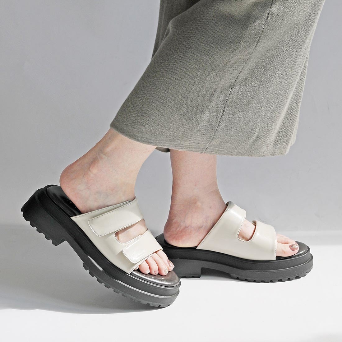 [}C]xNT_/[JiRiiiKaj ivory