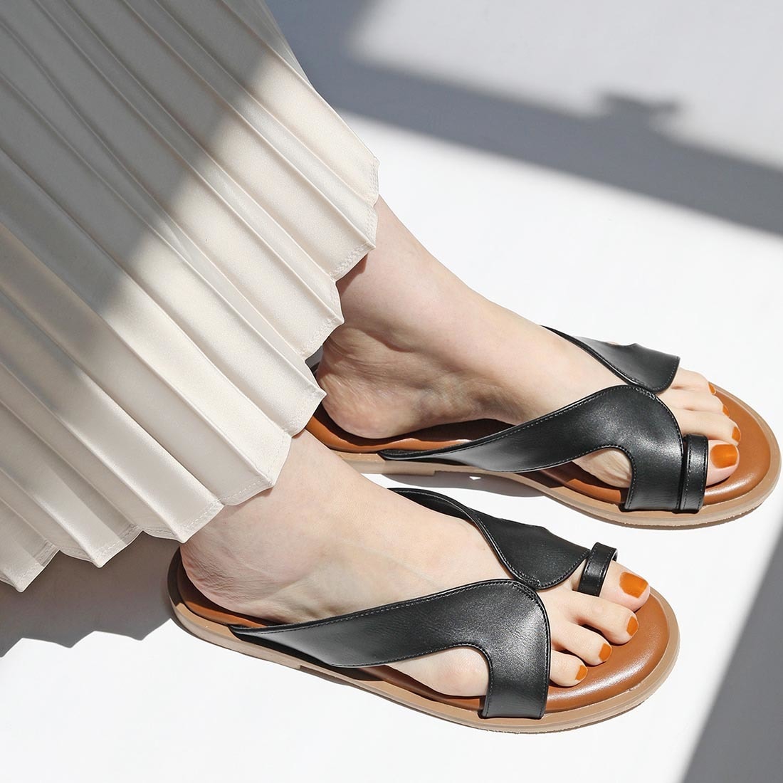 [}C]TOtbgT_/[JiRiiiKaj black