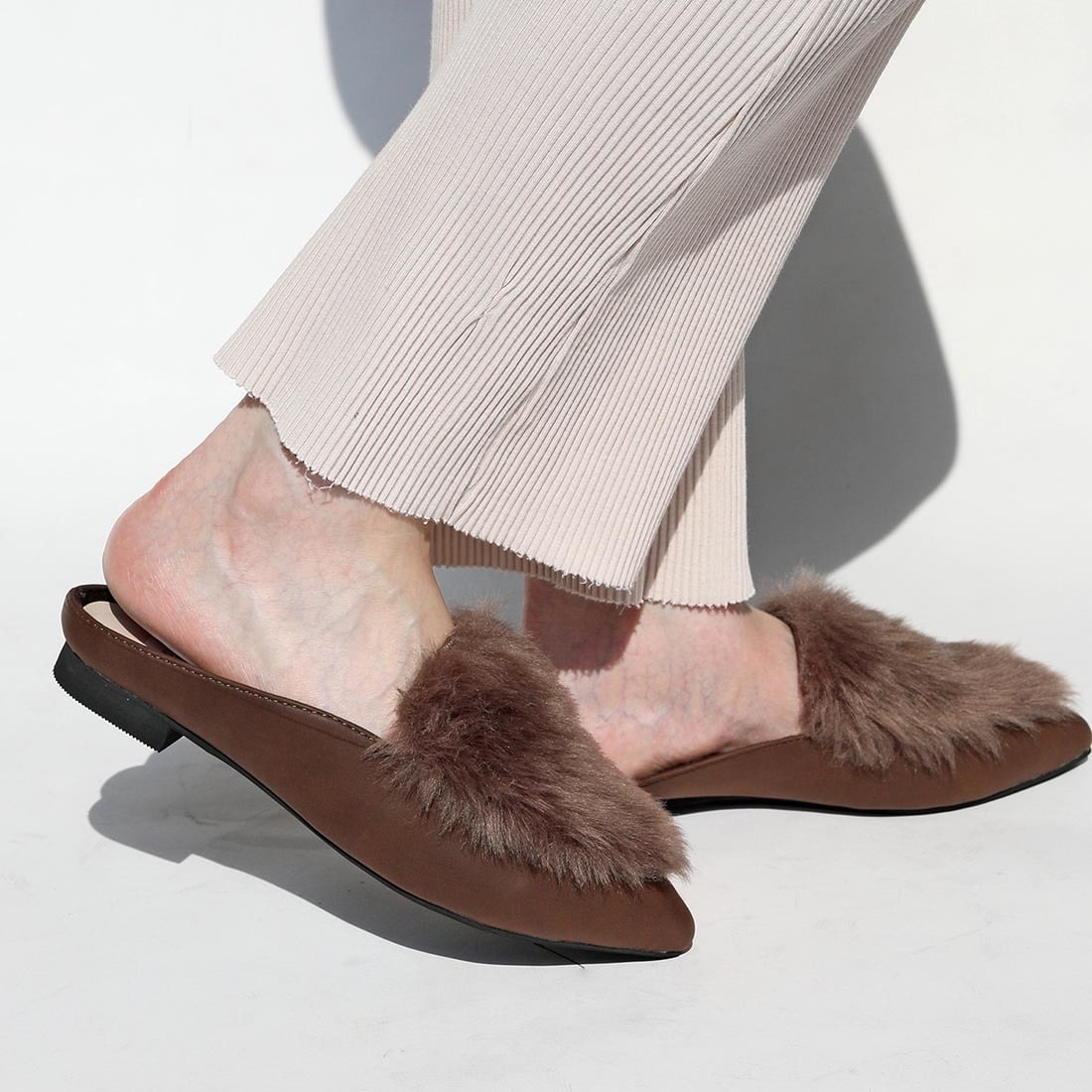 [}C]t@[~[/[JiRiiiKaj brown