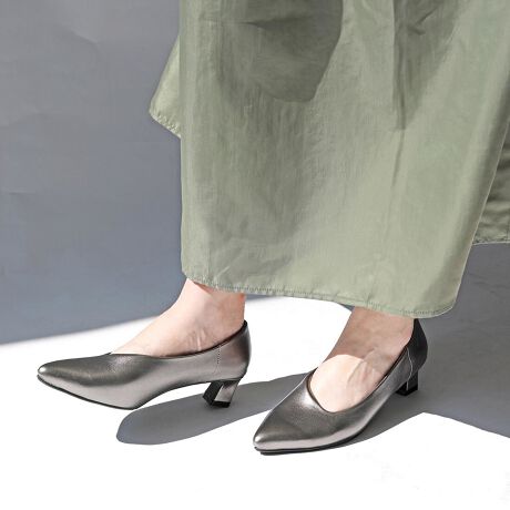 gh̃AVg[fUCɂ肰ȂvXBVvȂꂽۂ^|CebhgDŁArʂBʋ΁EItBX͂Aꂢ߃JWAtH[}܂ŁAIIt킸􂷂1łBIXXPOINTEƍAVg[fUCEɂ₳NbVẼJbgōbXbLrEʋ΁AtH[}AigȂǖ\ɊIEq[ȂKȗSniڍׂ肰ȂAVg[fUCĂAl̂߂̃pvXB͍bXbL▭ȃJbeBOɎdグAтɃGKgۗ܂BX^CbVȃ|CebhgDłBɃtBbg₷炩fނgpAC\[ɂ̓NbV𓋍ځBq[͖4cmŁA芴炵VGbgoĂ܂Bʋ΂₨oȂǕLV[Ŋ􂵂܂B[[[[[[[[[[[[[[[q[̍F@4cmfށ@F@vd@F@175g(MTCY)[[[[[[[[[[[[[[[ΉTCY(኱傫ڂ̍ɂȂĂ܂)STCYEEE22.0cm-22.5cmMTCYEEE23.0cm-23.5cmLTCYEEE24.0cm-24.5cmLLTCYEEE25.0cmX^CO킹镞I΂ApcɂXJ[gɂȖ\pvXłBIIt킸A܂܂ȃX^CɃ}b`܂Bx[VbNȃubNAuEAꂽP̃K^bN3FWJBX^btpRgEX^btA@yTCYF23.5@/@Fʁ@/@b̍Fʁzfŏ傫łACE^Ccō킹ƃTCYǂłBꂵ₷Ab̓DłBq[芴܂BK^bN͂ǂȕɂ\J[łCɓłIEX^btB@yTCYF23.0@/@Fʁ@/@b̍FʁzMTCY͒EɂȂ̂ŁASTCYɂ܂B|CebhgDłܐ悪ɂȂ炸AԗĂNIq[ႷŁAd̓łSłBEX^btCyTCYFS~M@/@Fʁ@/@b̍FʁzI񂾃TCYFSEMMTCY͑傫C𗚂Ƃ҂łBXgbLOfŗꍇ́A~ȂǓĒė܂BSTCY͑fł҂łBVGbgꂢɌĂ̂ŁApcɂXJ[gɂ킹₷\pvXłB[^:RIIIKA-A6219]RIIIKA-A6219