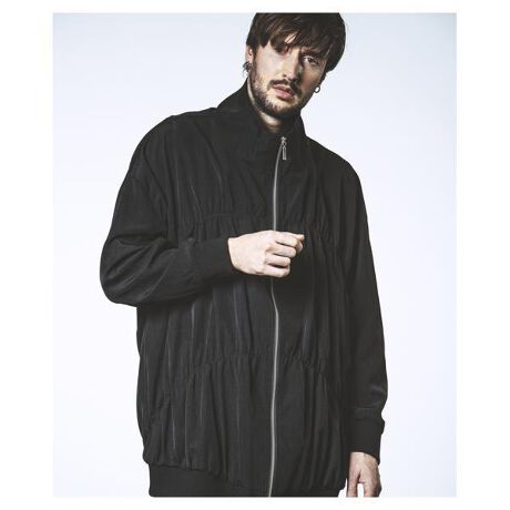 [^:456006-214B]456006-214B MU[h[vOgbNJKT2025 S/S NO ID. COLLECTION[hƃX|[c̗vfZ MU[h[vOgbNJKTB炩ȃh[vƃMU[̐ؑւۓIȃfUCŁAOVGbgȂy₩ȓo܂B gbNWPbg̃X|[eBȗvfx[XɁA[hYVGbgւƏ ꒅBOɎ{ꂽMU[ؑւɂARȃ{[Ɨ̊𐶂ݏoAƂ L̃lbNC ̂镵͋CvXBƐɂ udl ̗pAgbNWPbg炵X|[eBȃfBe[𗎂Ƃł܂BTChɂ V[|Pbg zuA@\mہByȒSnƃGKgȃh[vAX^CO̎ɂȂACełBȓ: h[vfUC [heCXg̃OgbNWPbg OɎ{ꂽMU[ؑ ɂA̓IȃtH` LŐ[߂̃lbNC o Ɛ̓uؑ ŃX|[eBȗvfvX ẽV[|Pbg ŋ@\ OVGbg X^Cɐꂽۂ^邨߃V[: [h~X|[c̃~bNXR[f  VvȃCi[Ƃ̃C[hX^C  t̃CgAE^[ ƂĊ􂱂 MU[h[vOgbNJKT ́AVGbgɂNO ID.炵fUCꒅBghƋ@\˔ACeƂāA 2025 S/SRNV ̒łڂ̃ACełB