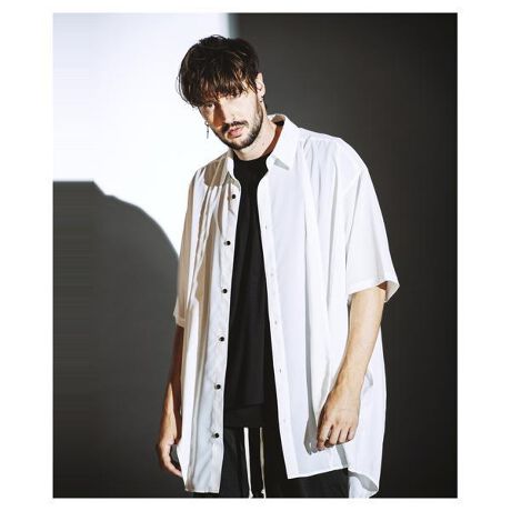 [^:457006-284S]2025 A/W NO ID. COLLECTIONňy₩ɁAA[g̃GbZXꒅBCJ̑CXs[V𓾂AƑnIȃh[vfUCۓIȃOVcB̂_炩ȐnƁAI[o[TCY~n[tX[ũVGbgAɂ͂Ȃ݊𐶂ݏo܂B1ŎɂȂ郍ÕbNXƁAɍ킹čLh[v́BVvȂA[gs[X̂悤Ȉۂ^1łBfނ́uSquidMU[oM[gEU[YvƑgݍ킹΁AZbgAbvƂĂ芮x̍X^CO\B________________________________________ȓ: CJ̑`[tɂh[vfUC 1ŉfI[o[TCY~O 肪ǂ̂fނŉKȒp ZbgAbvΉFSquidMU[oM[gEU[YƓfޓWJ________________________________________߃V[: H1EC[h̎ACeƂ ƔȂj[Nȃh[vVcTĂ Vvȃ{gɍ킹ăVGbgŖɂSquidn[tX[uOSH́A2025NH~NO ID.ĂgtHŖhRZvǧAvVIȈꒅłB