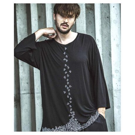 [^:457006-040T]hbvwLTOvg8BIG-PO457006-040T2025 A/W NO ID. COLLECTION_ȃwLTOvgƃgCAOvgۓIȃI[o[TCY8vI[o[BlbNCwCɂė悤ɃfUCꂽNX`[tAƓ̃VGbgo܂B8dlŌyȈۂvXA_炩ȕƃh[v̂fނbNXSnBȓ:I[o[TCỸbNXtBbg8̌yȃVGbglbN痬wLTOvgƃgCAOvg_炩h[v̂fނ߃V[:1ŎɂȂXg[gX^CɃC[hX^C̃ANZgƂČy₩ȒȂyޏtẴR[fBl[gɂ̃hbvwLTOƃgCAOvg8BIG-PÓA[hȑ݊fUC͂̈ꒅBIȂ킹₷AtăV[ỸX^COɐVȉ\ĂACełB