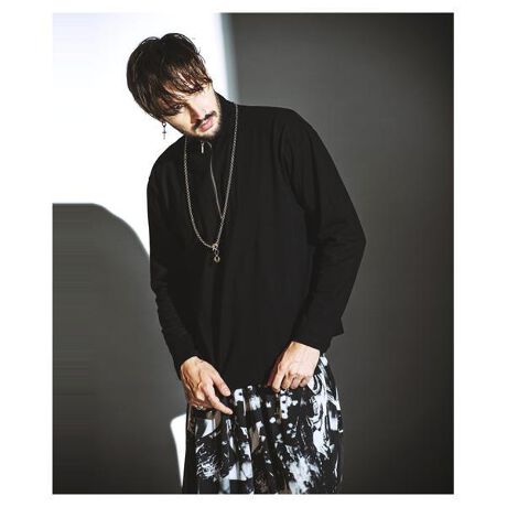 [^:857006-297T]857006-297Tn[tZIP-BIG-PO2025 A/W NO ID. COLLECTION~j}Ȃ瑶݊̂VGbgŖAn[tWbvdlBIGvI[o[BƂI[o[TCYɑ΂AV[gOXŐ▭ȃoXoB[hȔZȂAC[hX^C̕L1łBn[tWbvċ݌̕\𒲐łقACi[Ƃ̃RgXgňۂ݂ɕωB߂̃X[uƂ̑ʂŁAVvȂꂽC܂ƂȂ܂B________________________________________ȓ:rbOVGbg ~ V[gOX̍GIoXn[tWbvdlŒȂɃANZgvXOX[uŎ茳Ƀ[YȃjAXoH~̃C[hɍœKȈꖇEd˒ΉX^CO₷n3FWJ________________________________________߃V[:Chpc⃍OVcƂ̃[hC[hɃ~j}ȃACeŁgfނƃtHhۗ풅Ƀn[tWbv̔H~̌yAE^[ƂĂ n[tZIP-BIG-PO ́ANO ID.Ău\zIȓ풅v̌AH~X^C̃L[ACełB________________________________________yfpzWHITE / BLACK ~ size 1 / H:170cmi{lfjGRAY ~ size 1 / H:180cmi{lfjGRAY / BLACK ~ size 1 / H:182cmiCOfjJ[Ƃ̒pƂāAЃTCYIт̎QlɁB