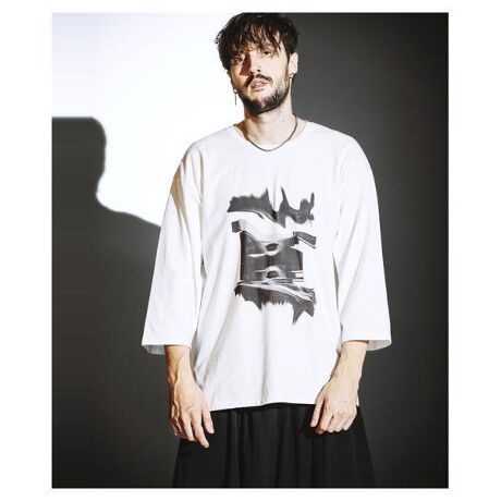 [^:857006-298T]857006-298TDistortionvg8BIG-T2025 A/W NO ID. COLLECTION䂪݂cȂe[}ɂOtBbNۓIȁA8dlBIG TVcBRZv`AȁgDistortionc݁h_ȃvgŕ\Ax[VbNȂĂꒅɎdグ܂B8ݒŁAOX[uƂ͈قȂyƃbNX𗼗BhbvV_[̃I[o[TCYVGbgAȂꂽƍG炵tHo܂B________________________________________ȓ:䂪݂`[tɂOtBbNvgANZg邾łȂꊴoI[o[TCYVGbgTƔ̒ԂɈʒu8ŁAH璷gXg[gEA[gE[hfėp̍x[VbNWHITE^BLACK^GRAY3FWJ________________________________________߃V[:ꖇŎ咣[hEXg[gR[fɃOtBbN厲ɂȞyX^CɃChpc⃌C[hVcƍ킹oXd̒Ȃɂ Distortionvg8BIG-T ́AOtBbNʂăbZ[WZANO ID.炵ACRjbN1łB________________________________________yfpzWHITE / BLACK ~ size one / H:170cmi{lfjGRAY ~ size one / H:180cmi{lfjWHITE / BLACK ~ size one / H:182cmiCOfjJ[Ƃ̒pƂāAЃTCYIт̎QlɁB