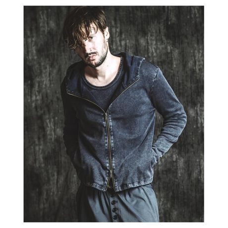 [^:857006-312T]tCXnClbNZIPp[J2025 A/W NO ID. COLLECTIONX^CbVŐꂽۂoAnClbNdlZIPp[JB݌݌vt[hƁA_uWbṽAW͂̃fUCB_炩LkɗDꂽtCX҂݂̐nĝɐSn悭tBbgAfC[ɂANeBuɂg₷ACełBfނɂ͋zEʋCɗDꂽRbg100%̗pBGRAYJ[̓P~Ju[`H{A1_1_قȂ镗oB悢M[tBbgŁAWPbgCɂPigɂΉ\Ȗ\p[JłBȓ: ݍt[hƃ_uWbvɂ鑽ʂȃAW ĝɓރtCX҂݂ōLk zEʋCɗDꂽRbg100%f TChV[|PbgP~Ju[`HiGRAYjȂǍוɂS C[hɂg₷M[tBbg߃V[: Ci[ƂĂAE^[ƂĂ􂷂H~̒ԃp[J X^COɃX|[eBȃ[hƂ 񌳂̍}t[炸̊g߂ɂœKyfpzGRAY ~ size 1 / H:182cmiCOfjWHITE BLACK ~ size 1 / H:180cmi{lfjGRAY ~ size 1 / H:170cmi{lfj