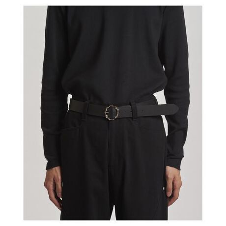 [^:857006-314E]857006-314E@JEU[xg2025 AW NO ID. COLLECTIONA[gs[X̂悤ɍA3̌hJEU[xgV[ggbvX^bNCX^C嗬ƂȂAEGXg̃ANZg̓X^CEdvȃ|CgB̃JEU[xǵAp𒴂āghƂɓfUCB^⑕ł͂ȂAobN̂̂ɐA܂NO ID.炵݊ANZT[łBxg{̂ɂ͑ϋvƏ㎿˔JEU[gpBɁAقȂ3̃obNp^[WJBX^CV[ɍ킹āA[hA[g܂Ŏ݂ȕ\\ȃACełBȓFVRJEU[ɂ鍂ƑϋvIׂ3̃obNfUC@EPattern1FL@IȋȐƉʂŖA[gs[X@EPattern2F`F[`[tꂽGbWBȑ݊@EPattern3F炩ȃtHIŏ_炩Ȉی̃V[gEnCEGXgX^CɍD߃V[F^bNCR[f̃ANZgɃVvȃmg[R[f̔ÂɃ[hAA[gA~j}ȂǕ\yރR[fɂ1{ŁAEGXgghɂȂBNO ID.ĂAVU[ANZT[݂̍̊ĂB