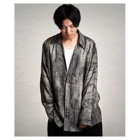 [^:457006-320S]457006-320S AC[uvgV/Nh}X[uSHVc)2025 A/W NO ID. COLLECTIONߕvgۗ̕AI[o[TCYVlbNVcBvZꂽ邳ƁAVc{̏i▭ɗBXLbp[Vĉ悤ȔƁAh}X[uɂC܂񂾃VGbgIBȓFEߕ̓ƑnIȃvgۓIEh}X[u~BIGVGbĝ邳́E䗃dĂŃ~j}ȑOăfUCEXLbp[̂悤ɊJVlbNŔoEOJtX͐܂ԂăAW\E͑O㍷Vce[dlŗ̊̂铮߃V[FE1Ŏ̑݊𔭊EChpc^bNpcƍ킹bNXR[fɁEtĂ̌y₩ȃC[hX^CɂƓ̃eNX`[ƃVGbgŁAԃVcƂ͈悷1BX^COɃA[gƎRȃ[hĂ܂ByӉzfp摜́A͋C`邽߂ɃP[VBeꂽ̂łBۂ̏iJ[́AO[wỉ摜ƂĂmFB