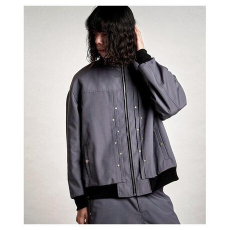 [^:857006-310B]857006-310B xbgBIGgbNu]2025 A/W NO ID. COLLECTION50ÑfjWPbgɌ郊xbgfBe[č\zANO ID.炵_ȃjAXŗƂ񂾃gbNu]Bd߂̃|GXe_bNfނƓ̗̊ƒ芴𐶂݁A1ő݊̂VGbg`BtgɃ^bN邱ƂŁA{[N[ɐۂɎdオĂ܂BƐɂ̓uzÃXvbgobN\Ƌ@\𗼗BWXgŒĂtɉHDĂL}oXŁAJWA`Xg[g܂ŕLΉ\łBȓ:E50Nfj̃xbgfBe[Iɍĉ߁EdƃhC˔|GXe_bNfށEtg^bÑ{[VGbgEEɃuAXvbgobNdlœ₷vXEX^COɉs𐶂ރgbNu]^߃V[:ETVc̏ォyHDXg[gX^CɁE[hɂ񂹂g~\zh̐▭oXyޒȂɁEH~̗オɂ傤ǂACpCgAE^[ƂāyӉzfp摜́A͋C`邽߂ɃP[VBeꂽ̂łBۂ̏iJ[́AO[wỉ摜ƂĂmFB xbgBIGgbNu] ́AgȃfBe[č\zNO ID.炵1Bߋ̖݂ɃAbvf[gA2025 A/WRNṼL[s[XłByfpzGRAY ~ size one / H:182cmiCOfjGRAY ~ size one / H:180cmi{lfjBLACK ~ size one / H:170cmi{lfjJ[Ƃ̒pƂăTCYIт̎QlɂB