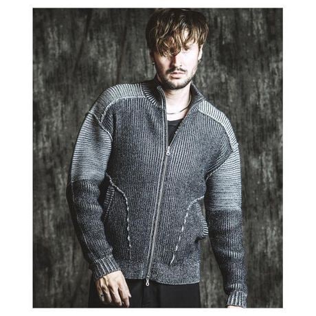 [^:457010-335K]oCJ[YjbgZIP-CDhCo[Yjbgx[XɁACfBOMÃfBe[oXǂꂽZIPJ[fBKg̕҂ݒnɂ̓u҂݂̗pWHITEAGRAY̓v[eBOŕ҂ݕAzFς邱ƂŐF̃RgXgƎoIȉsoV҂݂̕\ڂƗڂ݂ɑgݍ킹ĕ\֕̃fBeB[ANZgɂ胊LOC\oɂAA[z[̃fUCChuŕ҂ݒnɕωgAwʂɂ̓s^bNŗ̊vXGRAY BLACK MIXmodel@H:182cm/size one(Overseas model)BLACKmodel@H: 180cm /size one(Japanese model)GRAY MIXmodel@H: 170cm /size one(Japanese model)