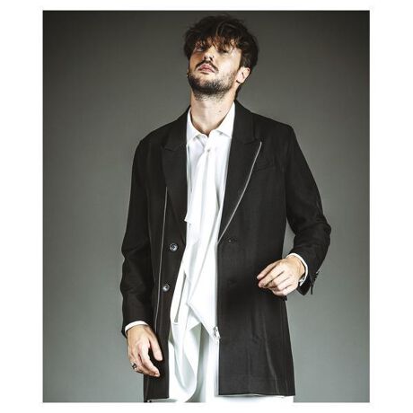 [^:457006-353J]457006-353J`FWOZIP-2B`FX^[JKT2025 A/W NO ID. COLLECTION`FX^[R[g̃I[ZeBbNȕ\ɁAC_[XWPbg̃GbZXZ VõnCubhWPbgBNVbNƃ[h|킹fUĆAVvȒȂɃGbWBȑ݊܂Btg̃{^ZIPg邱ƂŁAȂVGbgɕω̂́Bȓ tg{^{tgt@Xi[̓ddl t@Xi[ɂ郂[hCNȃANZg `FXg|Pbgtg|PbgzupIfBe[ `FX^[̒[ƃC_[X̖|킹fUC߃V[ ZbgAbvł̓ꊴ郂[hX^C VvȃCi[̏ɉHDđ݊o ̃CxgsIȃV[ŃV[voV[Y `FWOtAgEU[Yi457006-354Pj ƃZbgAbvŒp\BNVbNx[XɂȂAIŃWF_[Xȉ߂ANO ID.炵[hX^CꒅłB