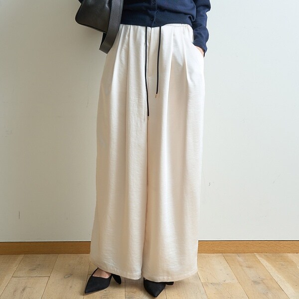 ツータックサテンイージーパンツ | ルージュ・ヴィフ ラクレ(Rouge vif