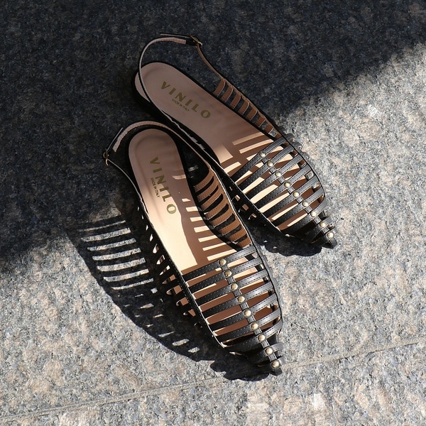 MOHI／モヒ】スタッズバックルサンダル | ルージュ・ヴィフ ラクレ