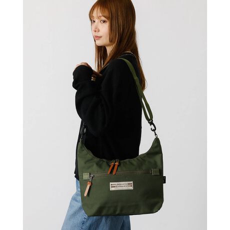 [^ԁF04509861047]yizx❛̍R[f500diCgpAyđϋvɗDꂽV_[B t@Xi[̃C[̓ɂ́AgѓdbꂪyXI[v|Pbg2ƑOʂ̑傫߃t@Xi[|Pbgŏ[₷fUCB DJɌĕh~ɂB ו[ł邩AoV[ł劈ByTCYzF22cm@F28cm@}`F9cm@eʁF6Ly@\zDJtwʃpbhyXybNzFt@Xi[y|Pbgz~2@O~1WILDERNESS EXPERIENCEiEB_lXGNXyGXj1973NɃAJEJtHjABɂđnƂAEghAMA[J[uWILDERNESS EXPERIENCEiEB_lXGNXyGXjvBgȓ̌hӖuhɂӂ킵v_NgQ͌50NォAEghApi|{̘V܃[J[ɂĐĂAx̍^tȃACeւƏ؂Ă܂BȃEB_lX獡̓^E[XŎg₷V_[obOЉB