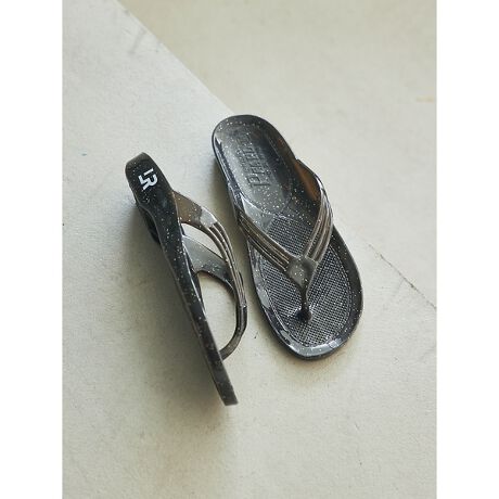 [^ԁF04509162000]Â珬}̒nt̊ԂŁuȂT_vƂĈpĂr[`T_ʏ́wMTxB@ƃ\[̐^ɂȂĂƂĂ^tȂƁAɂ狙Ɗ֌W҂őlCBŋ߂̓Apuh̕ʒȂǂAt@bVACeƂĂlC܂Ă܂BȃMTƃ[g̓ʂȕʒT_oIJ[͋MdȔpՃJ[́ANAȃCG[AubNƔx_[ɂPCh3FsbNAbvBCG[ƃubN̓łBĂƕɂLAROUTEIWĩ|CgSvgB̂J[O͑̍bĂ܂B̐^Ȃ̂ŕ@SzȂAfC[ɗ܂킵ꑫłBi摜́A̓p\RȂǂ̉{ɂAۂ̐FƈقȂČꍇ܂B炩߂B摜̏i̓TvłBۂ̏iƎdlAH኱قȂꍇ܂ByLAROUTE/[gz2023NH~ɃuhA{̃V[YuhBtFCNU[gpghV[Y𒆐SɁA݂ł̓t@bVObYSʂWJBquhRZvgrwWISH LISTxVȐFECɂȂ闬sAȂ̗sbNAbvBBASIC/COLOR/DESIGN/MATERIAL ܂܂ȃV[YňۓIȑĂ܂ByPEARL GYOSAN/ےHƏzޗǌ䏊sɂĔIȏA^T_ƂcފےHƏBPEARL̃MTƃxT́AmȕiƖLxȃoG[VŔNXt@𑝂₵Ă܂B{