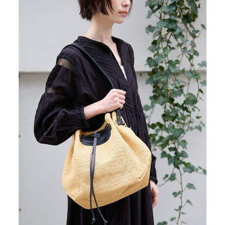 [^ԁF04509861037]}`eʂŊCAv[ɂߋВoPbgobOB߂̃V_[Ō|₷ACełBɏ߂̃|PbgtĂAANZT[ȂǏ̂ɁoxA1̗sɂ߂łByiڍׁz|Pbg~2yJzXibv{^ВV_[FsyAmpersand/ApThzC^[iVix[VbNe[}ɁAVvŋ@\IȏiɗVѐSvXAꂷȂmӎĒĂ܂BAmpersandƂ͐lƐlԎɎg錾tłBn郂mʂāA̐lqAgpĒāuhappyvɂȂ郂mڎwĂ܂BCgx[W fFH165 B78 W60 H86 pTCYFFubN fFH165 B78 W60 H86 pTCYFF