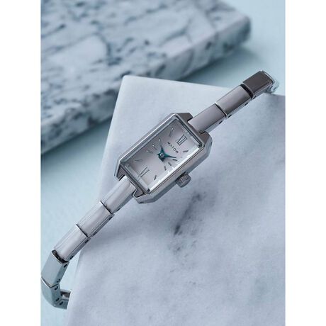 [^ԁF04499867026]邪XAX̌Â܂鍠BӂɗAӂƌグɁAݓn錎ÂɋPĂBȏiɃCXs[V󂯂̂AuijvBuvƂ́A_ЂƂȂɕԁAႦ̂ƁB̖邳▞ł镶́A{̔ӎ̒Œ󂯌pĂ܂BɂۂƕԌ̌́Aĉؔł͂Ȃ̂́AǂS䂫Âȑ݊܂BMATOẂAȌ̎鐫ƕiiArvƂ`ŕ\܂BfUCCXs[V́A{̓`Iȁuł镶vBт₩łȂAVO̍T߂ȔɂS񂹂銴؂ɂĂ܂Bu/~jXNGAv́AȐÂɋP̏iṽtHfBe[ɗƂ݂܂Bאg̃XNGAP[X́AɕԌ̂悤ɐAʂ̂ȂVGbgBɂƓރRpNgȃTCÝAؚłȂmȑ݊o܂BՂ̑@ׂȃCfbNX́AʂɂƉf悤ȏ_炩ȋPAj̃ANZg̐Îv킹[݂܂BEl̎ɂčו܂ŒJɎdグA𒴂Ĉ{ƂȂ悤ɎdĂ܂B̌AÂɎƌԂBȑl̏ɊYvłBI^Cɂ͒[ȕiiYAIt^Cɂ͗DȃbNXo܂Bڂ낢䂭Ԃ̔A茳łƊĂByidlzP[X: XeXX`[ohFXeXX`[ohF4mm hf: ~lKX [ugFXCXNI[cRONDA-1032h: 3ChyMATOW/}gEzMATOWi}gEj́AugɓZgŕω鎩yށvRZvgɓ{l̏ɂĒJɍꂽ{̃uhBfr[RNVłuShikiiVLjv́AuChangeblevRZvgɓ{̔lG\BԂɃfUCꂽP[X́A\[[obe[𓋍ڂEh^ƃNI[c̗pXNGA^2Bxg͈ʂ^Cv̗ptւȒPɁBJ[oG[VLxȃxgJ[͋G߂̉Ԃ̖OB tďH~ƈڂςĂG߂̂悤ɁACɊYωy߂RNVƂȂĂ܂B