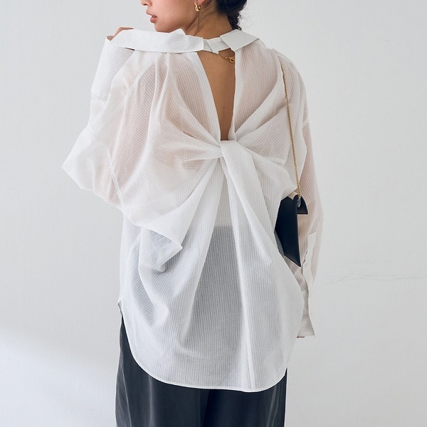新色登場！】バックツイストピンストシャツ | ルージュ・ヴィフ ラクレ