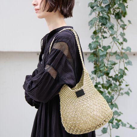 [^ԁF04509861006]^bNȃ|GXe@ۂ}N҂݂ł݂obOB}N҂݂̗₩iŉ؂₩łBntȂ̂ōׂ̂Â炭gBƂopɂ߂łBӎnhChɂA1_1_TCY╿EDȂǂɌ̍ꍇA̐DmՂꍇ܂BF͐EJE▀CȂǂŐFEڐ̉\܂̂ŁAgݍ킹ɂ͏\ӉBꂽꍇ͔߂܂ł₳@ĂBiHA茳ɓ͂ۂɓꍇ܂A gp𑱂Ăɂ͌y܂BCɂȂ͑܂oAʂ̗ǂ˓̂ȂƂŉuĂƂ߂܂BySwarajzuCOLONIAL FORKLORE DESIGNv(RjA tH[NAfUC)RZvgƂA[sAeCXgƃCh̑f炵nhNtguhRNVB҂݂DAr[YhJȂǃnh[NɂiWJĂ܂BubN fFH170 W70 H96 pTCYFF