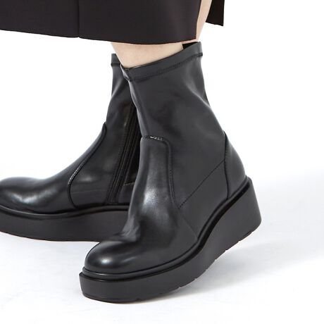 [^ԁF04510162017]gh̃vbgtH[u[cBC}ۂ͎邾ŏ{ȈۂɁB̑fނ̓Xgb`Ă̂őɉĐLkĂ邱ƂőؚɖĂ܂BłA\[yʂȂ̂ŌڂySnƁAvbgtH[̈芴ŕ₷Ƃ|CgIXJ[g킹ɂApcܐ̂邾ł̂Ŏg̗ǂu[cłByMOLLINI /[jz1983NɃI[XgAŐݗꂽ[j́AhXAbvX^Cy݂̐ɉAqɃghLb`fUCɃGbWV[YuhBt@bVɒʂɌẼt@bVV[CXs[V󂯂ȂAƎ̃JbeBOEGbWȃt@bVV[Y񋟂Ă܂B