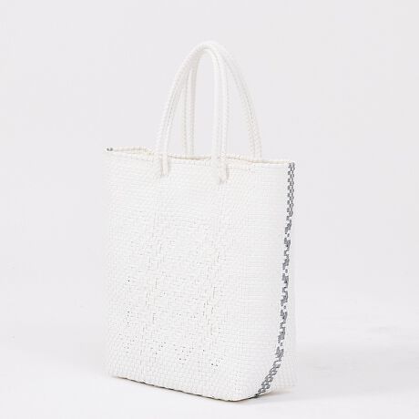 [^ԁF04509861004]JhobÓALVRɌÂ`Z@ŕ҂܂ꂽAĐvXeBbNfނ̂obOłBvX`bNfނȂ̂ŉJ̓v[r[`TChł􂷂邱ƊԈႢȂI`FbN⃉CȂǁAڂ䂭̃obO̓VvȃR[f̃ANZg.BohȈۂłlۂzFȂ̂Ŏ₷΂łB܂A肪2dɂȂfUC͌ڂAϋvƂ@\IԌL̂ŉו₷AvȃvX`bNRgpĂ̂ŉꂽۂ̂ȒPӎELVR̃nhChïׁȀoTCYȂǂɌ̍܂BEꂽꍇ͒܂܂܂zAX|WgpĉBE̎ԓⒼ˓͗򉻂̌ƂȂ܂̂œAŕۊǉByMOON BIRD/[o[hzMoon Bird͌ɏƂ炳AÂȖRɔԓn蒹̂悤ɁAgRŗVѐSl̃X^COhāBgFreeLoveHappinesshRZvgƂALVRYɓ^E][guhłBlXȐFW߂Ȃ悤ȁAYő@ׂȕ҂݃obOWJĂ܂BubN_3 fFH170 W70 H96 pTCYFF