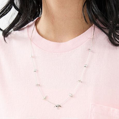 [^ԁF04500167005]`[t̂CfBAWG[wtFeBbVx̃lbNXoI莝̃WG[Ƃ̃C[hɎg₷łBX^[OVo[iSV925jgpčĂ܂BCfBAWG[ŌtFeBbVƂ́AAJZ̃Yj铮͂̂ƁB̐̃AJ̓j[LVRɏZރYjł́Ǎ`Ɏ΂ƓȂɂĐ΂ɕςAɓʂȗ͂hĂƍlA◷AaĈɂĂB̌YjgŐ΂Ǎ`̂悤Ȃ́AutFeBbVvo܂B̃tFeBbVƂĎgꂽ̂tFeBbVlbNXƂ܂B`[tƂȂĂ铮ɂĂꂼӖ߂Ă܂BCɂȂ͂ВׂĂ݂ĂˁBʖ킸g₷ACeȂ̂ŃMtgɂI