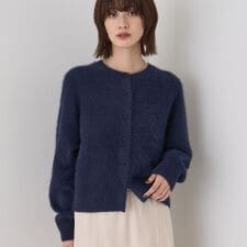 ルージュ・ヴィフ ラクレ(Rouge vif la cle)のフォックスウールクルーネッククルミ釦カーディガン