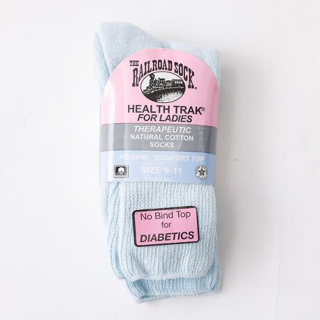 [^ԁF04510165007]2Zbg聙pXeJ[ɂƐ߂HELTH TRAK THERAPEUTIC SOCKSBقڃt[TCYŒߕtȂXgXt[ŗ\bNXłBAJɂ葱V܃\bNXuhuC[h\bNvRAILROAD SOCKHELTH TRAK THERAPEUTIC SOCKSB₳SnǋAAa̎Âɂgi`Ȗȑfރ\bNXBN[̃u͒ߕtȂA܂ėX^CɂœKłBjQAXgXȂpł̂ŁAނ݂q̕ɂ߁B̓NbVǂnpC҂݁Az悭̊ȂɂԂۂĂ܂Bx[VbNȃbNX̓fC[ȃR[fBl[gƑQBX^CO炩͋CɎdグi`ȌCłByTHE RAILROAD SOCK/C[h\bNz1901NɃAJőnƂV܃\bNXuhB̂THE RAILROAD SOCKBSƈp̃\bNX肩X^[gA݂Ɨp\bNXCɓWJBYMade in USAɂA^Î悤ȗDGƂ̃\bNXuh̑㖼IȃACeB[J[iԁFRSS1063400