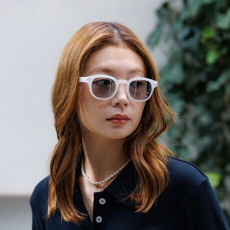 [^ԁF04510167015]͂ʂČ甲o[[ЂƂłAԂƈꏏłAy[W߂邽тɐVȐEւ̗ւƗUBJtFŁA{ŁA邢͉Ƃ̒ŁBǏ́A킩痣ʂȂЂƂƂɂȂByzCgJ[z肪ق̂ɍމ̒ŁAu[CgO[v́A@ׂŌzIȐFʂfo܂B̐ÂȋṔAǂsvcŖ̂悤ȕzĂ܂ByuEJ[zOld LeatheŕABe[W̃A[`FÂ悤ȐSn悳z킹A[݂̂J[BœǏ₩ȎԂvN悤ȐFłByzCgQ1/uEQ1zt[FC#ĆAӂ郔Be[WNVbNȃt[BrIǂȗ֊sł`Ȃ̂ŁAt[IтɔY܂Ăɂ߁Bt[߂ɍĂ邽߁A}bgt[̊炩ȎAFƕ\Ă̂IłByzCgQ2/uEQ2zt[FD#D́AIZIPIZI1ԐlC̃NVbN^Cṽ{Xgt[Bۂ݂ттt[́AD͋CŊ̈ۂ_炩Ȃ܂Big͂ArWlXV[ł킹₷AlXȃR[fBl[gɓ݂₷t[łByzCgQ3/uEQ3z#ÉAGKgȈۂ̒ԃNVbNt[B킹₷ƂEFgt[́AmIŃNVJȕ͋CArW lXV[łg₷`łB悢ۂ݂̃XNGAx[X̃t[ŁAj킸g܂ByzEƑ݂ȂŎg郉CibvBEUV99.9JbgŖڂ܂BElXȊ̌`ƃTCYɓKXvOqWڂĂA_ŉKȃt[Byӎzi摜́A̓p\RȂǂ̉{ɂAۂ̐FƈقȂČꍇ܂B炩߂B摜̏i̓TvłBۂ̏iƎdlAH኱قȂꍇ܂ByIZIPIZI/CWrWzIZIPIZI (CWsW) ́AtXEog 3 l̎҂ɂA2010 NɃpŒaACEFAuhłB̎n܂́Aނ̗ê߂ɁuŁA@\IŁAă[Yiuȃ[fBOOX (Vዾ) 肽vƎvƂłB݂̓TOXu[CgJbgOXALbYȂǂ̃oG[VgB}nA{E}VFȂǃps⃍hAubZɂcXAZNgVbv͂ߐE 83 Ŏ舵Ă܂BBRAND VALUE: HAPPY (|WeBuȐE) EASY (Vv) OPEN (ׂĂ̐l/łǂł) and WOOW (ɋ!)