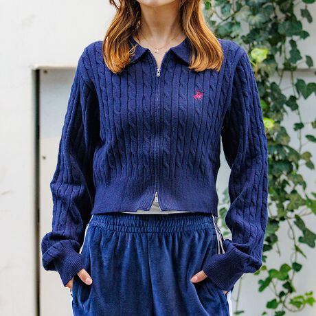 [^ԁF04510141002]T[X̃uhAro[qY|NuAgbhȃ[hP[ujbgJ[fBKoII[ZeBbNȃP[ujbgBWbvAbvőOJ̃J[fBK̓gbvXƂĂADƂĂܕt̃fUCƃ^CgȃTCWOŏiŃfBɒȂ܂B|CghJANZgɂȂĂ܂BRpNgȃTCYŃ{gXI΂R[fBl[gĂ܂Byӎzi摜́A̓p\RȂǂ̉{ɂAۂ̐FƈقȂČꍇ܂B炩߂B摜̏i̓TvłBۂ̏iƎdlAH኱قȂꍇ܂ByBEVERY HILLS P.C/ro[qY|Nuz1982NAT[X̍ZXro[qYŐ܂ꂽuBEVERLY HILLS POLO CLUB(ro[qY|Nu)vBp܂̓`Z |̎gfBVi}Chx[XɁAEGXgR[Xg̗zCŖ邭NIȃC[WRZvgƂĂ܂B݂͑SĂ݂̂Ȃ炸A[bpEAWA͂ߐE̐lXɈĂuhłB