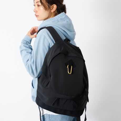 [^ԁF04510161023]WpChɂx[VbNDAY PACKMASTER&Co.ʏ́uNNXvƌĂ΂60Rbg̉40iC̏cŐDꂽnƁAXG[hRrɂbNB̑1̓Rbg100Ŗn_炩ȑfށA@̑2͖68/|GXe32̖n_炩NXfނgpĂ܂B1960NɊJꂽNNX͗ǂm@\IȃAEghAfނłBiC100薀CɋARbg100\tgŌ򊴂AāAAʋCA܂yłB߂ɂƂXgbv𒲐A^Edlɔw^J̃JritfCpbNB{g̃XG[h؂ւŌ^ꂹAႦΎ]Ԃ̑OXpł悭AwɃ}b`X^CƂȂĂ܂BԂ̓͑fނ̌yBĔwɃpbgꂸA肵n[hbNƂ͈gpB܂ANNX͐FWJLxBă{fBƃ{g̃XG[h̐F𓝈ɂA낢ȃt@bVƂ킹₷܂BwɉAƂoƖgĂOAg܂킵̗ǂ𔭊VvȃbNłBǂlۂĂǂȃR[fBl[gɂx[VbNȗDGACełBɂXG[h̃sbPz_[ɕt^J̃Jri͎O\BfUC̃ANZgɂȂĂ܂BA4TCY[ł郁C[́A1ɎACe[\BOɂ̓Wbv|PbgtĂ̂ŁATbƎoACe̎[ɓKĂ܂Big烌W[AEghAɕL􂷂ACeƂȂĂ܂BONE SIZE / H42cm : W31cm : D16cm@bNXgbvF  55`99cm~  2.5`5.5cmd@ 400O[O]@@EWbv|PbgiMj~1[]@EWbv|PbgiMj ~1[ti]@EJri~1@@@yMASTER&Co./}X^[&R[z{BCO̎sfނƓ{Zp̃hbLOAElɂWpCh𔭐MuhBuԁvƂX^CɁA̋ZpƒՂ̃GbZX𔽉fAꂼ̃}X^[̒mbݏグ_X^_[hȃCibvWJBsɗꂸAgɒlɂƂėB̂̂ɂȂ鐻i邱ƂMOɁA̍ޗƓ{̐Elɂ鍂Zpgݍ킹A ɃnCNIeB[킢[B@{