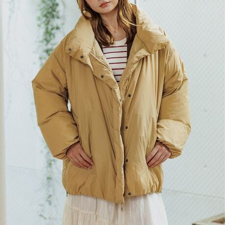 [^ԁF04510131001]NANGA炷肵fUCY߂ɒ_EWPbgoBEfUC񌳂܂łgX^hJ[fUC̃_EWPbgB}t[Ȃł񌳂ƕݍނ悤ɒg߂Ă̂́B؂ւXeb`ɗ͏ȂAƂۂɎdグVvȃfUĆAꂢ߂ɂJWAɂ}b`BV[X^C킸܂킹閜\AE^[łBEfށETCYݕɂ͓ɑ߂Ƀ_E𕕓A܂̕ۉAbvBӏƂɃ_Eʂׂ邱ƂŁAgƌyAĔVGbg𗼗Ă܂B_炩ȐnɂՂ̃_E𕕂߂``̒SnŁAĝDݍނ悤ȊoɁBƂTCYȂAjbgp[J[d˂ĂAoX悭Ȃ܂B悢{[ŗsɍEꂸApłꒅłBER[fBl[g̃|Cgꂢ߂ȃpcX^Cɂ͂AfjXj[J[ƍ킹JWAR[fɂDBVvȃfUCȂ̂ŁACi[ɃJ[╿ĂoX悭܂Ƃ܂܂BfC[g₷~̒ԃAE^[łByNANGA / iKziḰA1941NɐucWvɂāAߍ]^ȕzc̎YnX^[gAт̒琶܂ꂽQ܃[J[łBЖuiKv̓q}RɂuiKEpobgvɗRĂ܂BiKEpobg͕W8126mŐE9ԖڂɍAʖul򂢎RvƂA܂łɂ̑҂oĂoȎR̂ƂwA̎Жɂ͑nƎ҉cẂu炱Ă낤A݂ȂoƂo낤ƂvƂv߂Ă܂BNANGÂ͖тłBN|ĂAт̑IEсEǗ̃mEnEɂāA肠ѐi葱邱ƂłĂ܂Bxgi