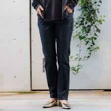 【SOMETHING/サムシング】BODYFIRE / テーパードデニムパンツ