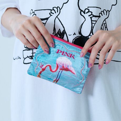 [^ԁF04520169000]ʐ^vg̏ォ烍S₢珑C[WhĴALb`[ȃ|[`BwʂɃ|PbgAƂCNA[dCzȂǂ̃oCANZT[ꂢɎ[邱Ƃł܂Byӎzi摜́A̓p\RȂǂ̉{ɂAۂ̐FƈقȂČꍇ܂B摜̏i̓TvłBۂ̏iƎdlAH኱قȂꍇ܂B炩߂ByCasselini ^ LZ[jzBe myself / With playful킢ȂA̃eCXgꂽ~bNXX^CB킽炵́B낱ƕς閈̋CɊY鏬Ă܂B