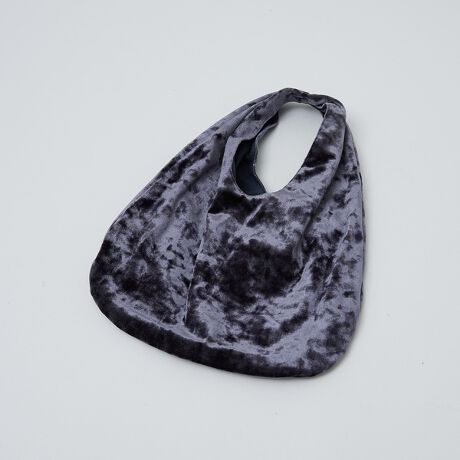 [^ԁF04519861037]iɂ߂xAnōグobOBł̃R[fɉ؂₩o܂BfBi[R[fpɂœKȕiACeB悢TCYȂ̂ŃTuobOƂĂ߂łByӎzi摜́A̓p\RȂǂ̉{ɂAۂ̐FƈقȂČꍇ܂B炩߂B摜̏i̓TvłBۂ̏iƎdlAH኱قȂꍇ܂ByKeena/L[izxAfނɃfC[ƃOWA[̗VELVETɓuhB̉ŕω\ʂ̓̔LLĂƂƂGA䂩IȌVELVETB؂̖ʂƂȂAĝɓރVGbgǋBׂẴACéAЂ̈эHɂďn̐ElЂƂJɖDĂ܂Bufނ̗͂őɈovƂNŵƁARtH[gŏ㎿Ȉꒅ͂܂B