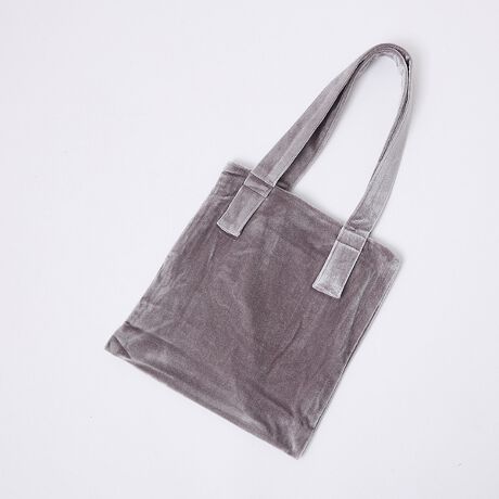 [^ԁF04519861038]iŌ򂠂xAfނ̃~jg[gobOB悢TCYŎ₷AƂop[eB[ɂ߂łB̃R[fɍ킹邾ŏiŃGKgȈۂɁByӎzi摜́A̓p\RȂǂ̉{ɂAۂ̐FƈقȂČꍇ܂B炩߂B摜̏i̓TvłBۂ̏iƎdlAH኱قȂꍇ܂ByKeena/L[izxAfނɃfC[ƃOWA[̗VELVETɓuhB̉ŕω\ʂ̓̔LLĂƂƂGA䂩IȌVELVETB؂̖ʂƂȂAĝɓރVGbgǋBׂẴACéAЂ̈эHɂďn̐ElЂƂJɖDĂ܂Bufނ̗͂őɈovƂNŵƁARtH[gŏ㎿Ȉꒅ͂܂B